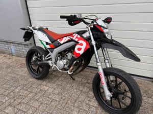 Aprilia SX 50 tweedehands schakelbromfiets