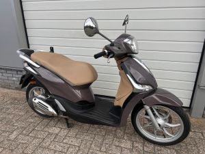 Piaggio Liberty I-Get Antraciet - Gebruikte bromscooter.