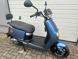 Yadea E8S elektrische bromscooter gebruikt