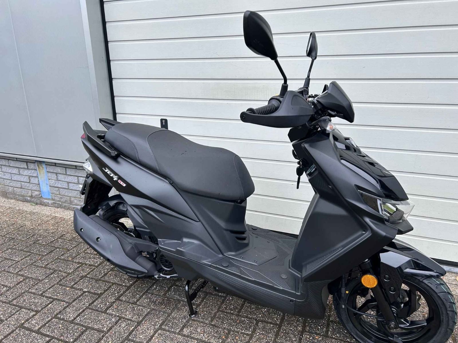Sym Jet 4 RX bromscooter Zwart | scherp in prijs | Bezorgen door