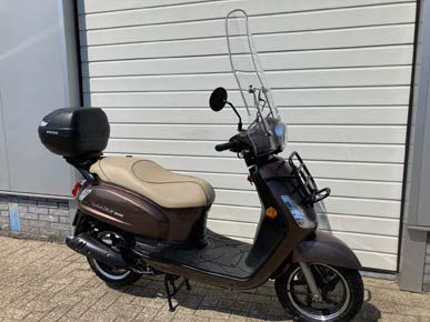 Gebruikte Scooter Kopen | Tweedehands Brommer Kopen | van Seggeren